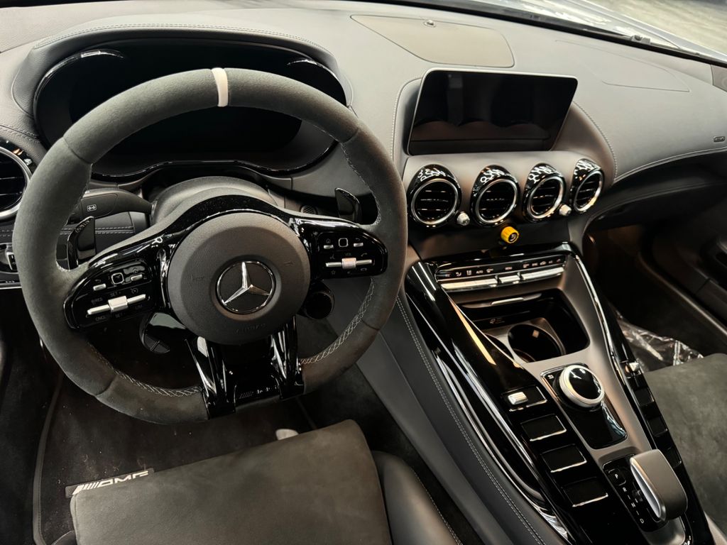 Mercedes-Benz AMG GT R
