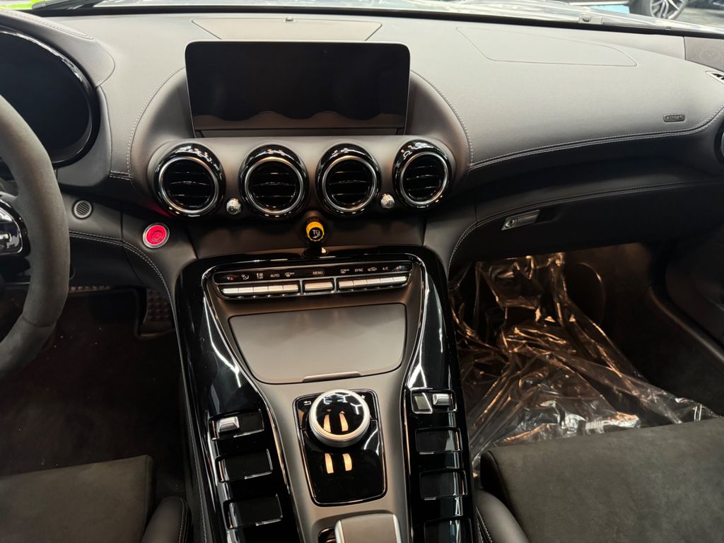 Mercedes-Benz AMG GT R