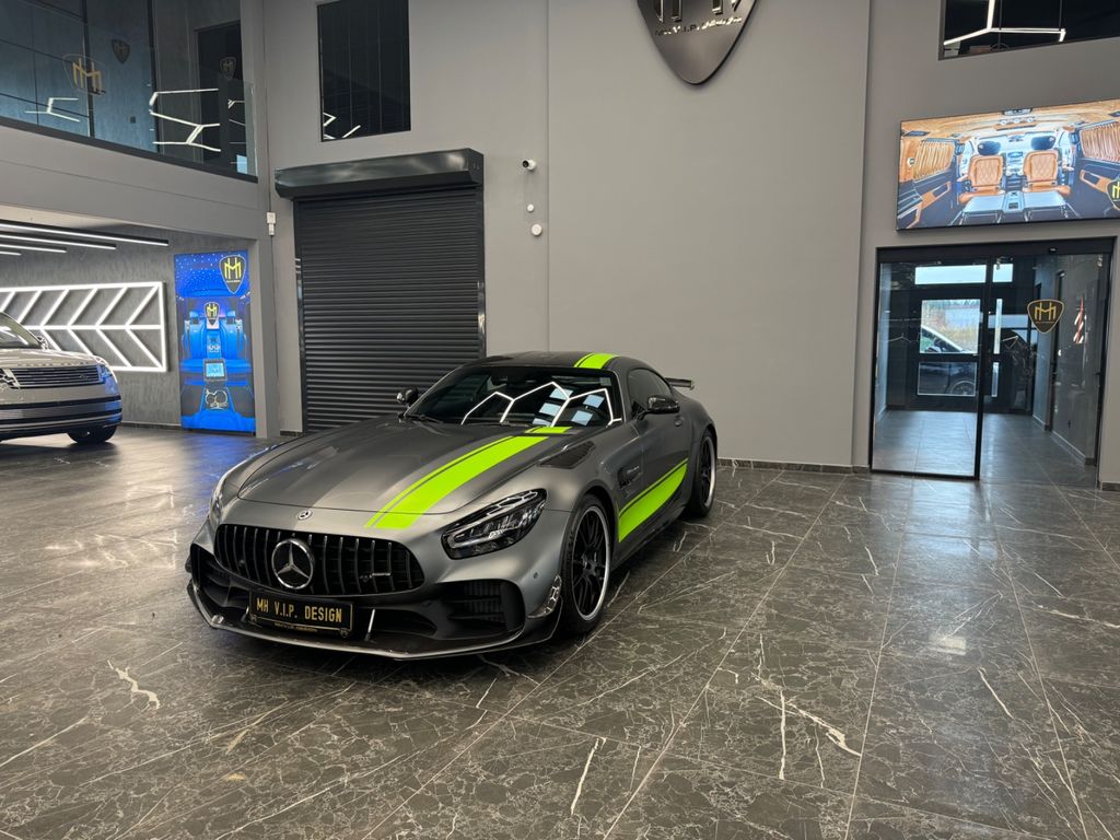 Mercedes-Benz AMG GT R