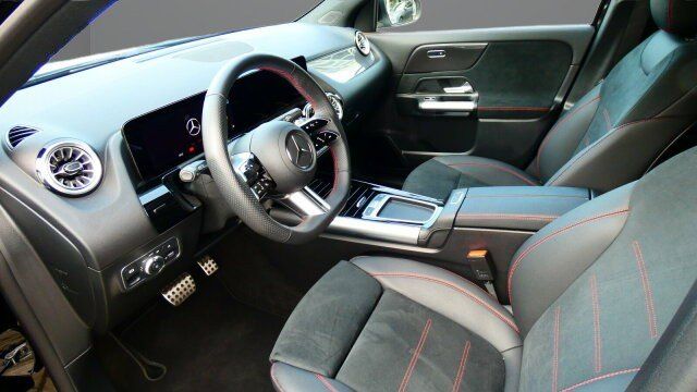 Mercedes-Benz GLA 200 2024