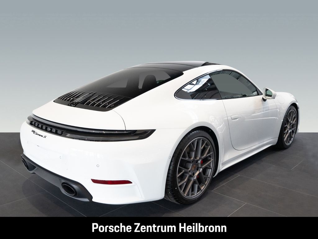 Porsche 992 2025