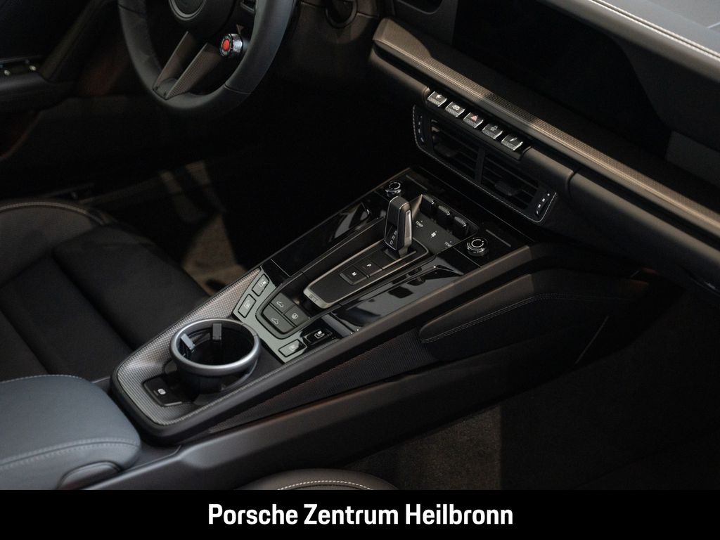 Porsche 992 2025