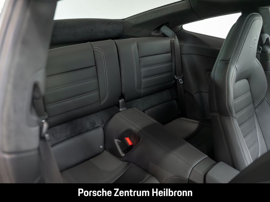 Porsche 992 2025