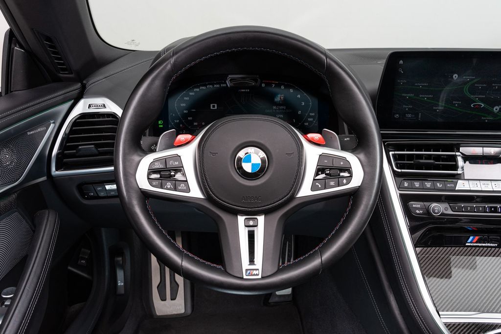 BMW M8 2022