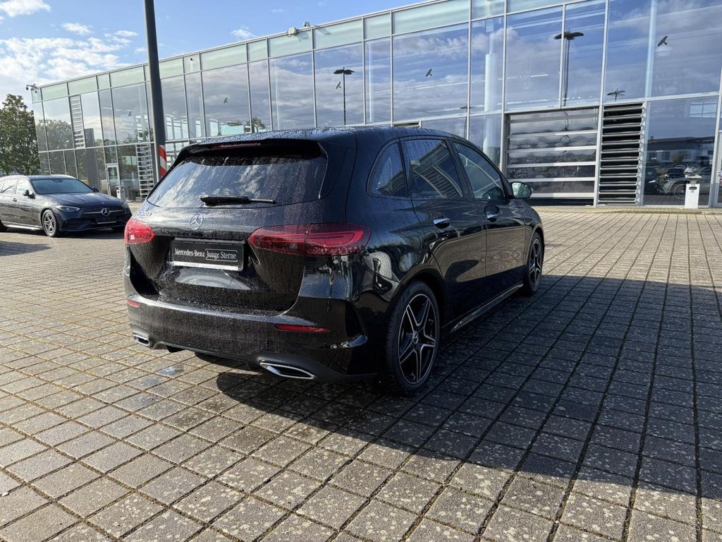 Mercedes-Benz B 220 2024
