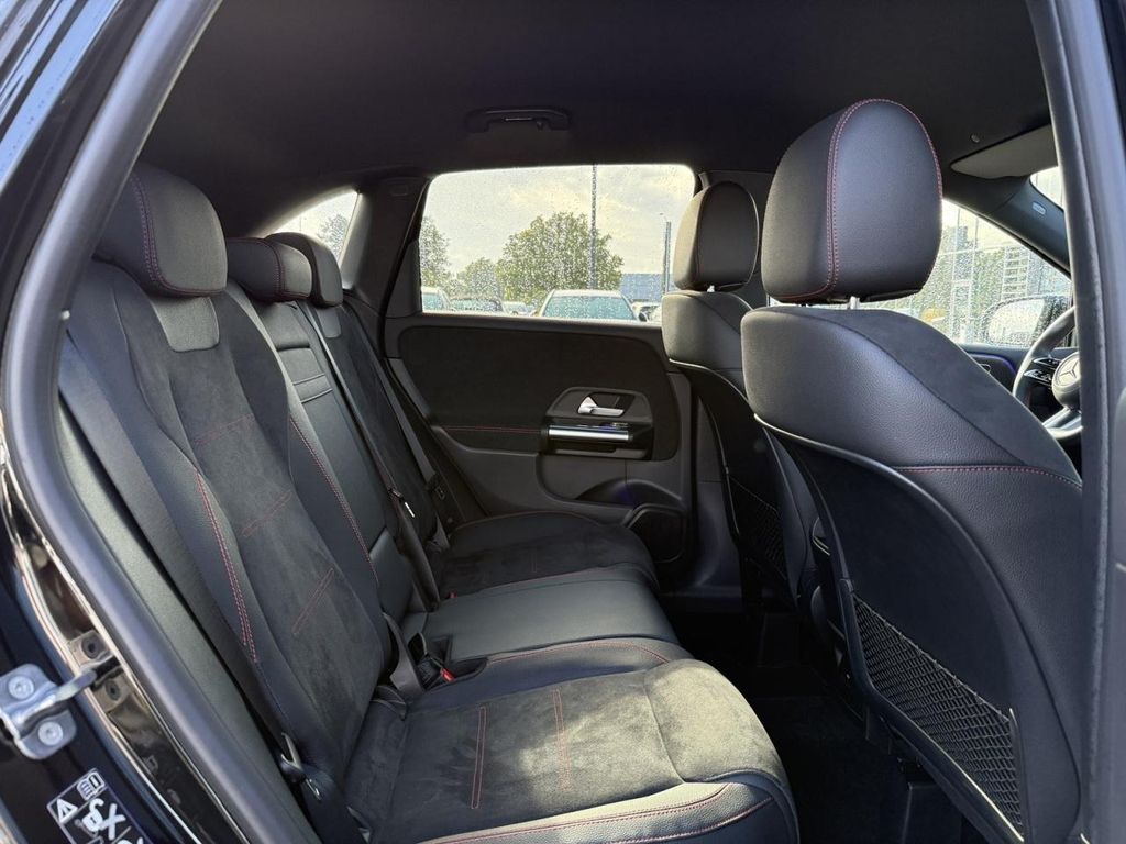 Mercedes-Benz B 220 2024