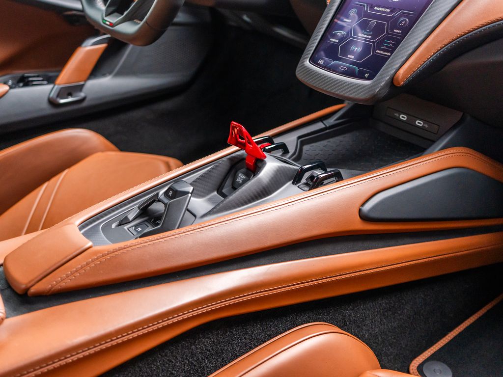 Lamborghini Revuelto 2024