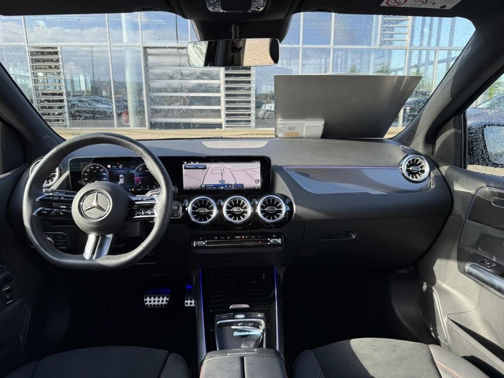 Mercedes-Benz B 220 2024