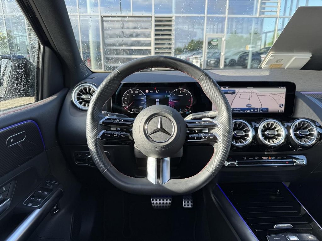 Mercedes-Benz B 220 2024