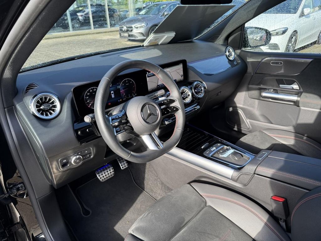 Mercedes-Benz B 220 2024