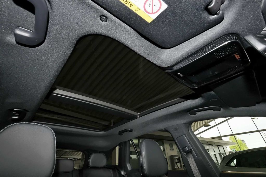 Mercedes-Benz GLC 300 2025