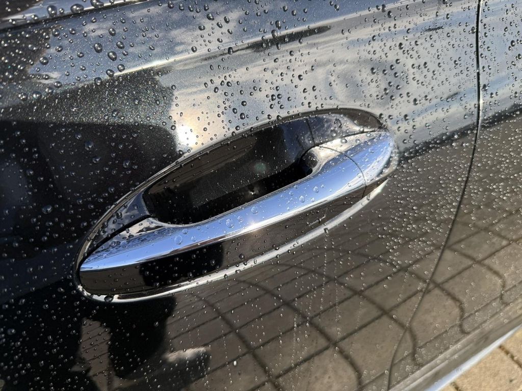 Mercedes-Benz B 220 2024