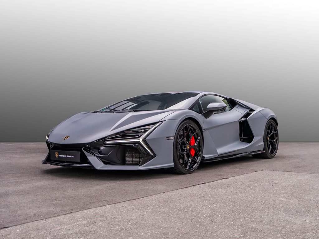 Lamborghini Revuelto 2024