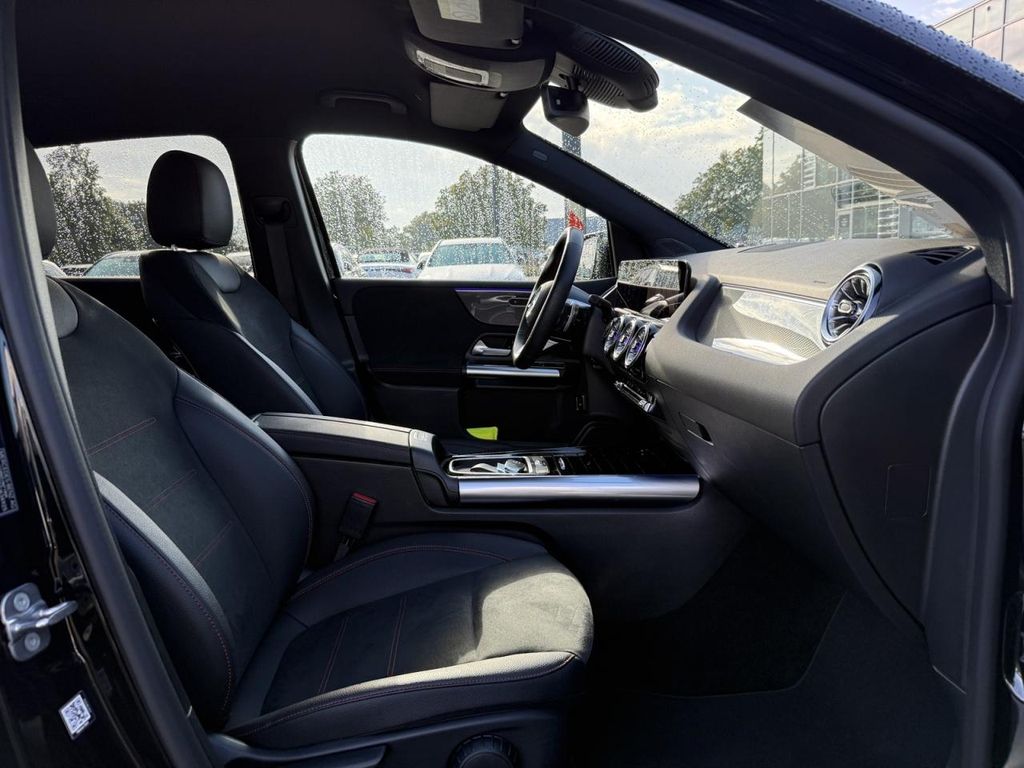 Mercedes-Benz B 220 2024