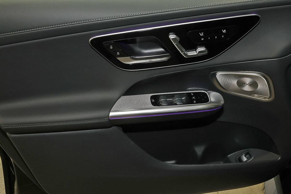 Mercedes-Benz GLC 300 2025