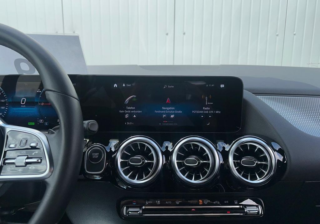 Mercedes-Benz EQA 2023