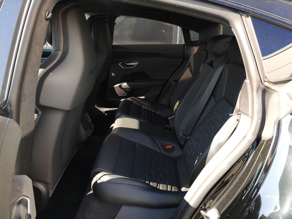 Audi RS e-tron GT 2021