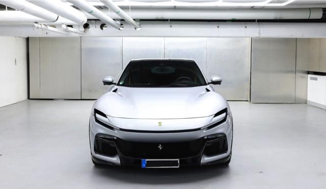 Ferrari Purosangue 2023