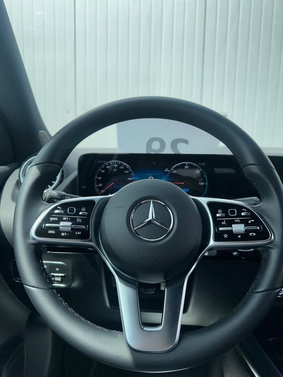 Mercedes-Benz EQA 2023