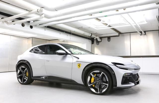 Ferrari Purosangue 2023