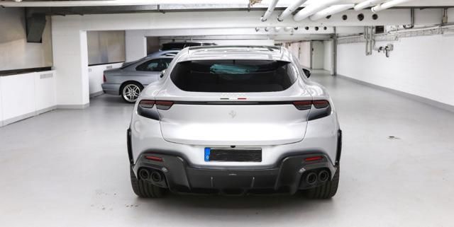 Ferrari Purosangue 2023