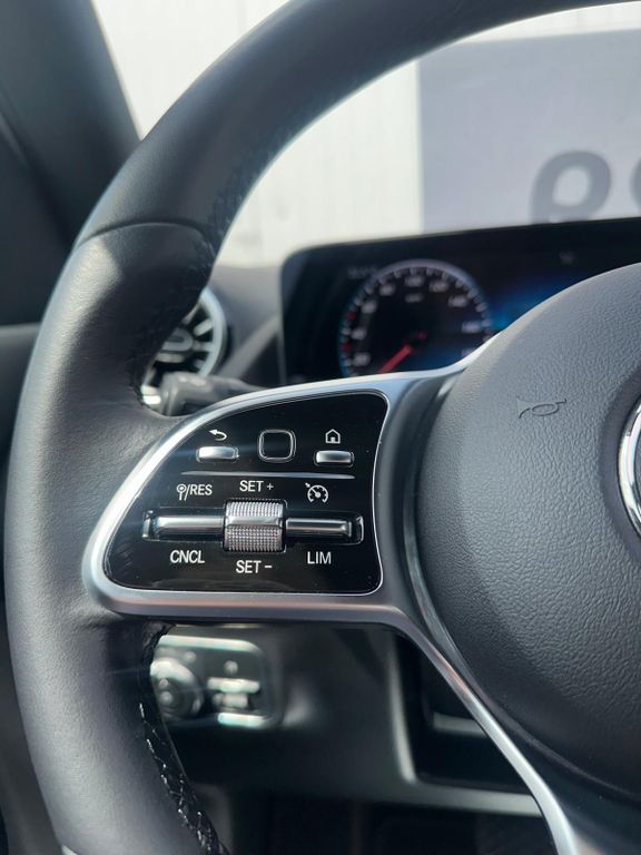 Mercedes-Benz EQA 2023