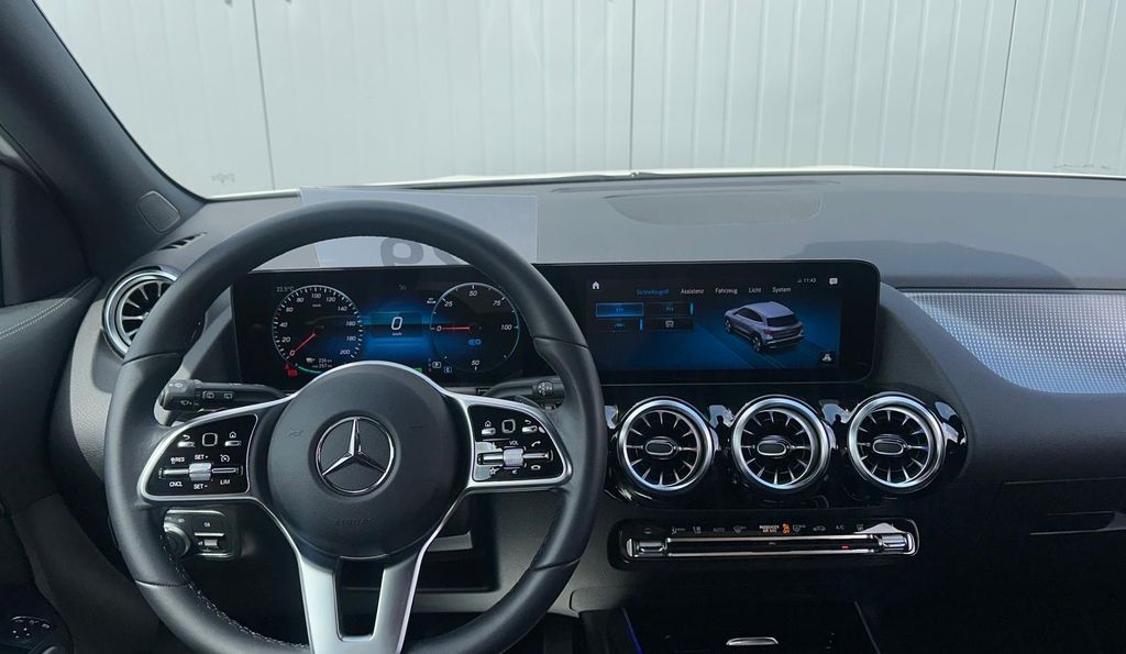 Mercedes-Benz EQA 2023