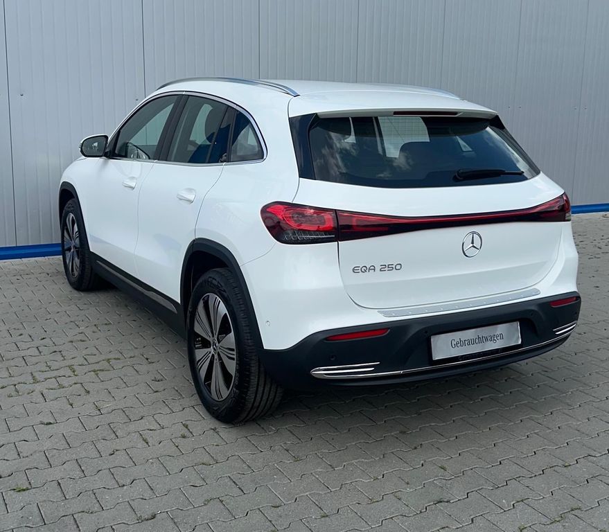 Mercedes-Benz EQA 2023