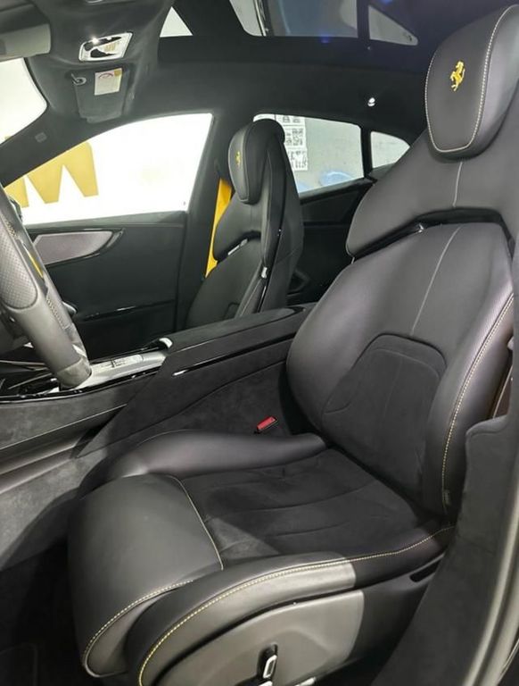 Ferrari Purosangue 2024