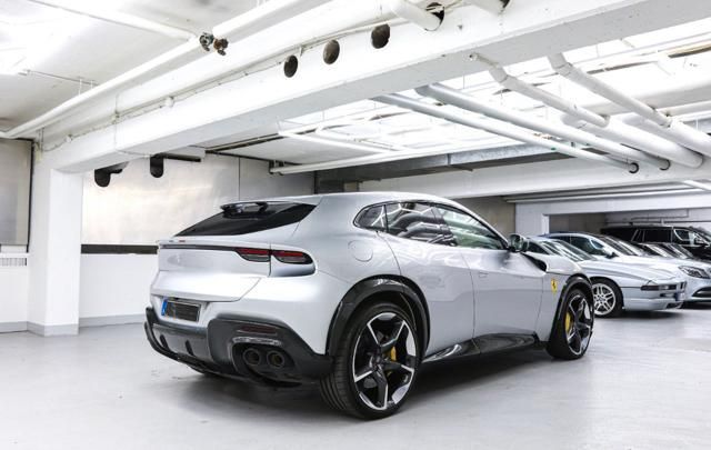 Ferrari Purosangue 2023