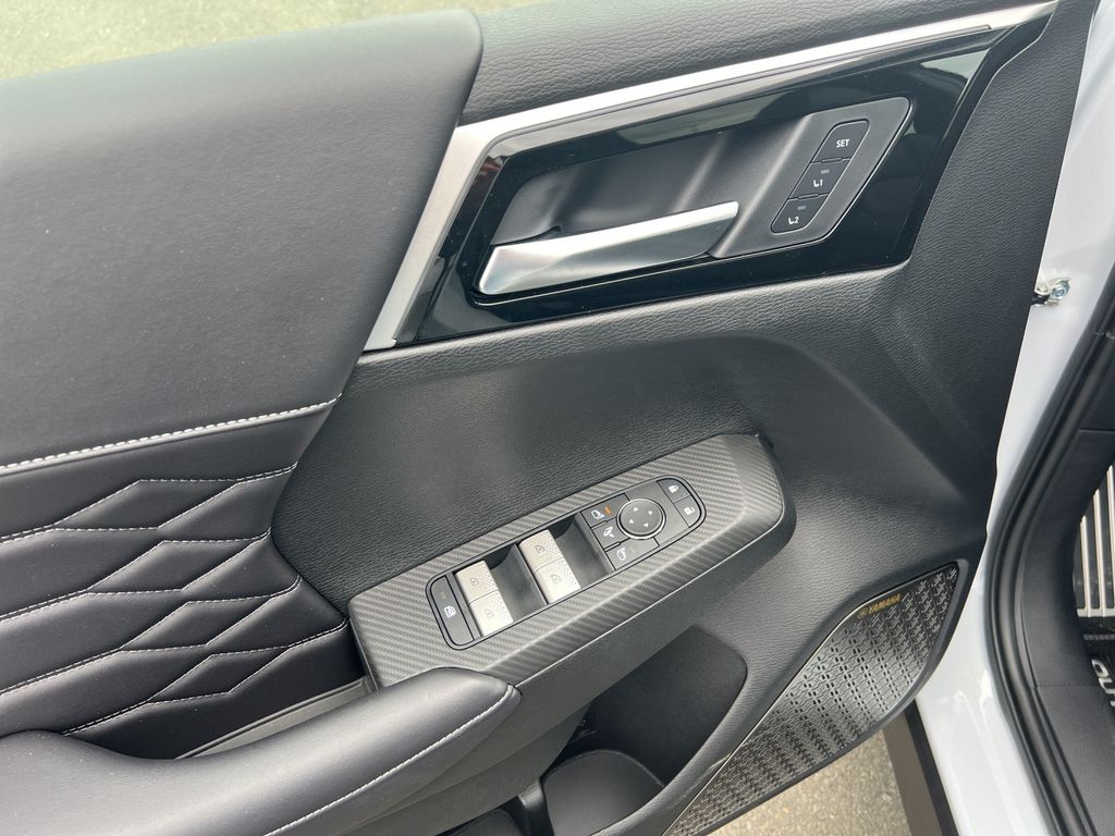 Mitsubishi Outlander 2025