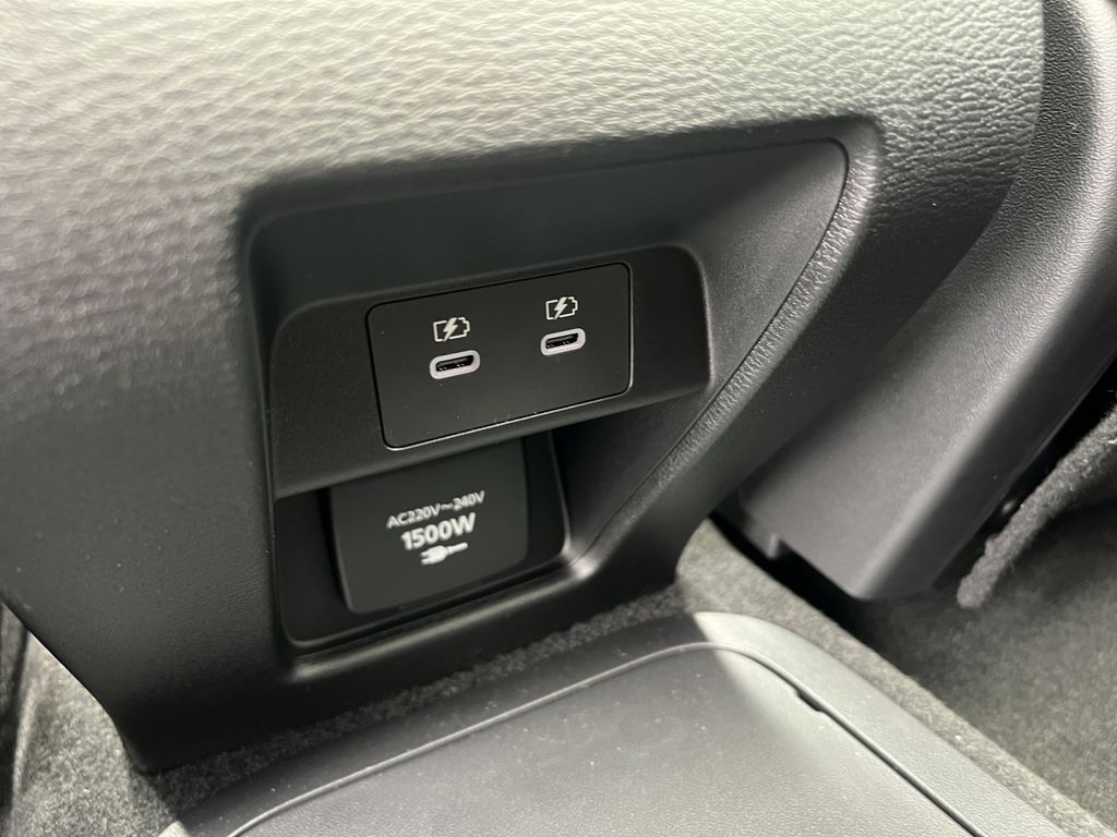 Mitsubishi Outlander 2025