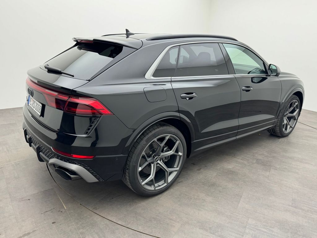 Audi RSQ8 2024