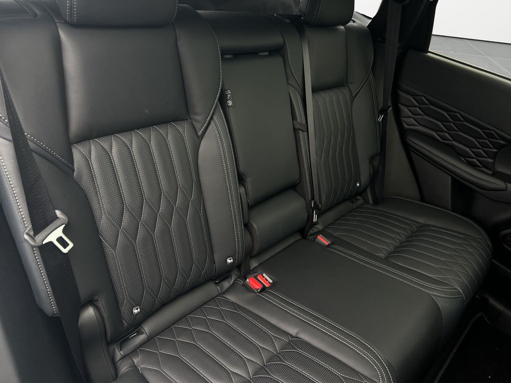 Mitsubishi Outlander 2025