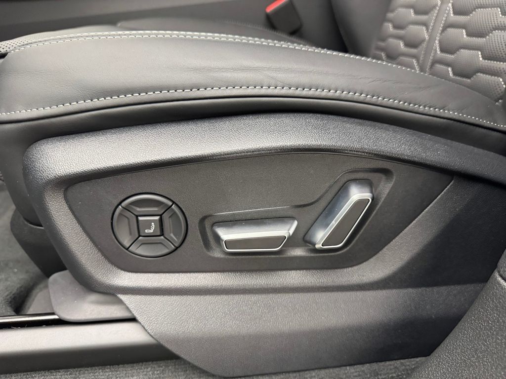 Audi RSQ8 2024