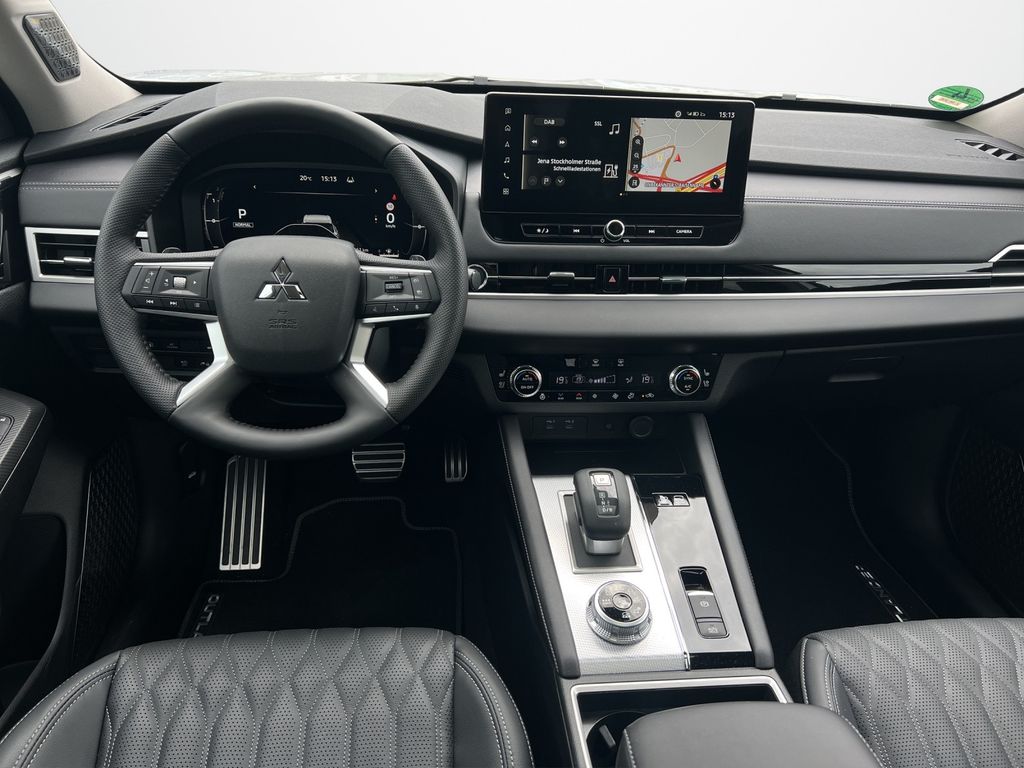 Mitsubishi Outlander 2025