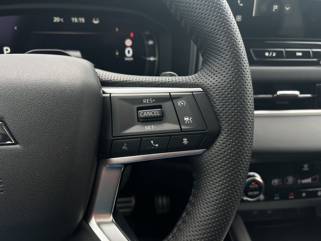 Mitsubishi Outlander 2025