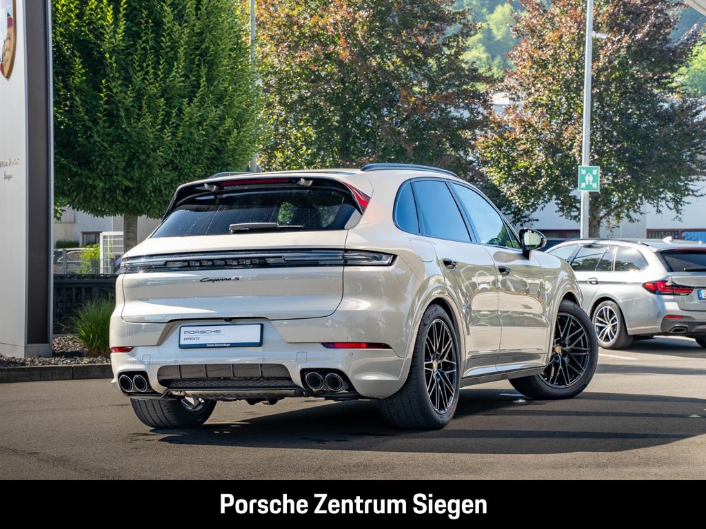 Porsche Cayenne 2025