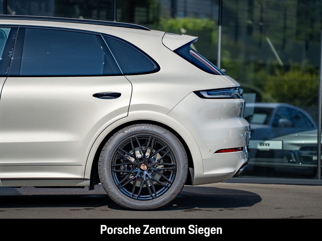 Porsche Cayenne 2025