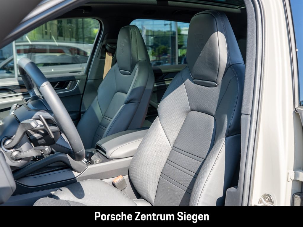 Porsche Cayenne 2025