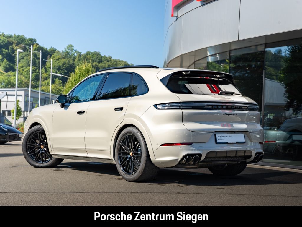 Porsche Cayenne 2025