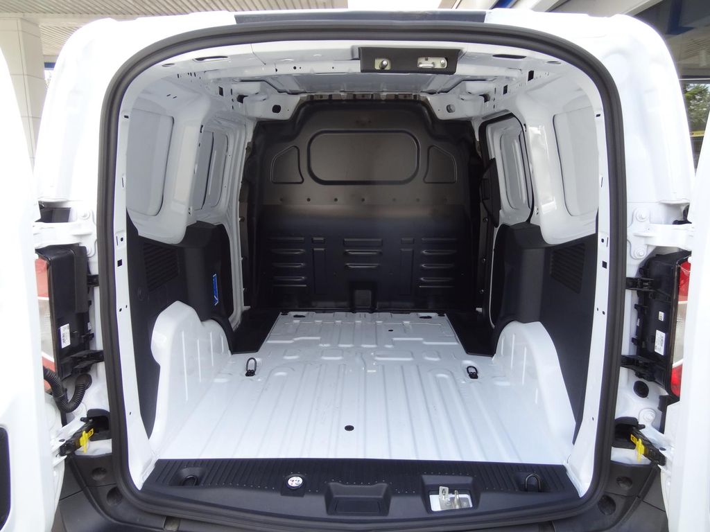 Ford Transit Courier 2025