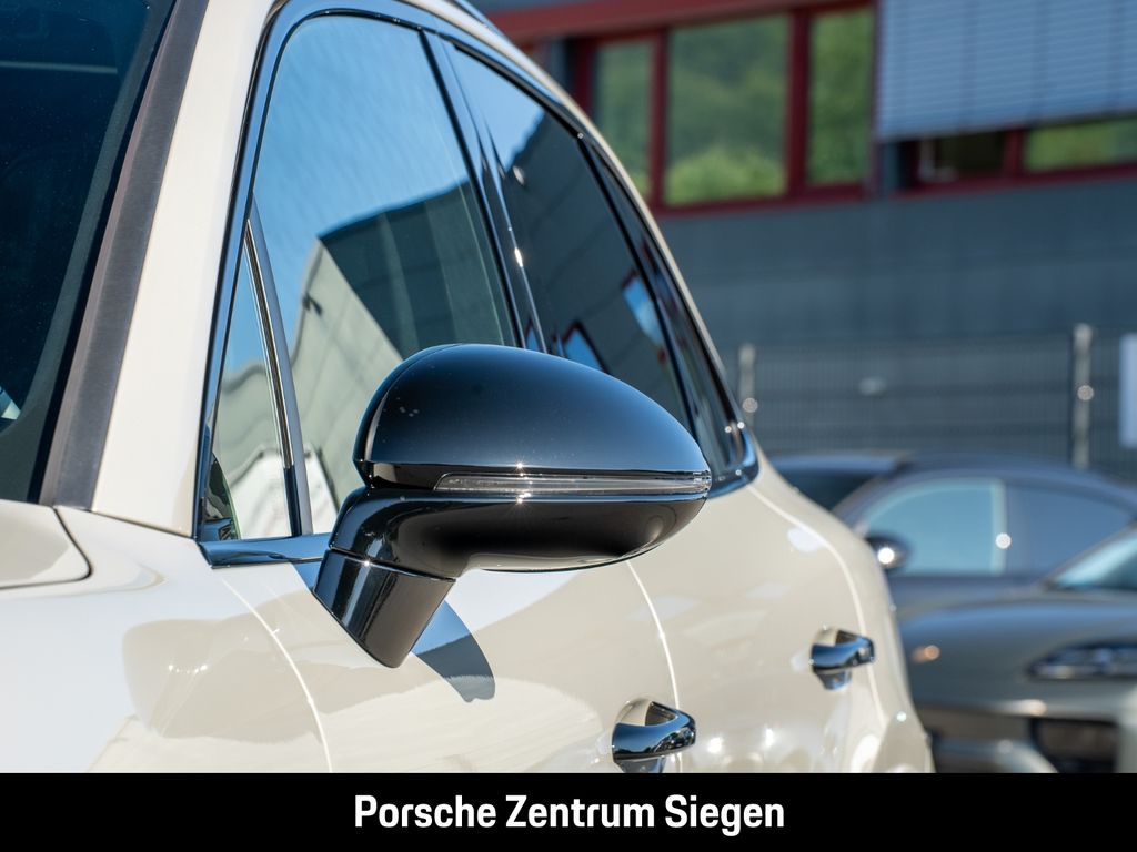 Porsche Cayenne 2025