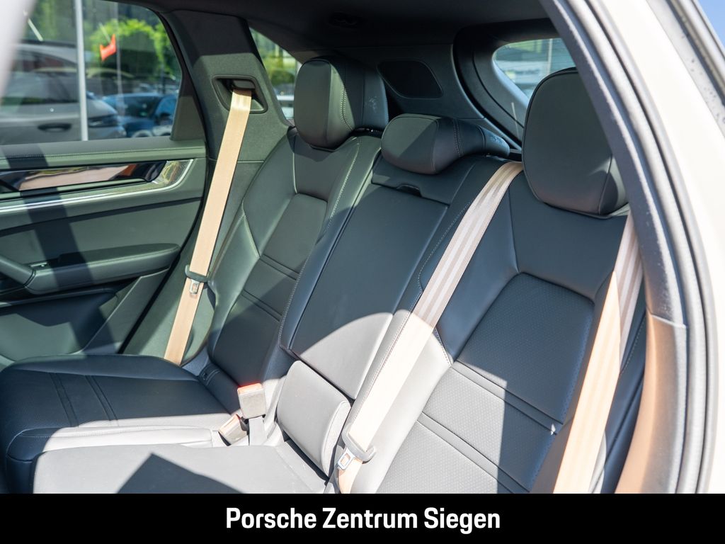 Porsche Cayenne 2025