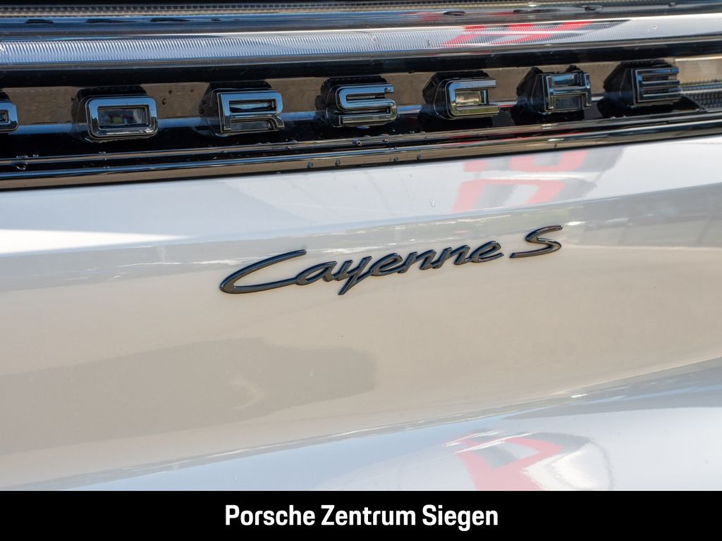 Porsche Cayenne 2025