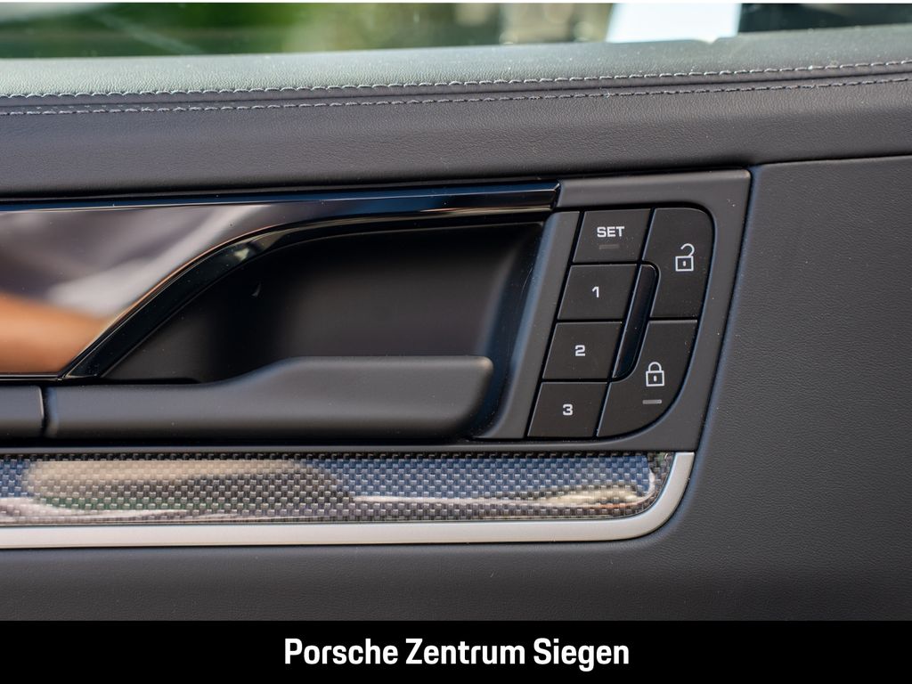 Porsche Cayenne 2025