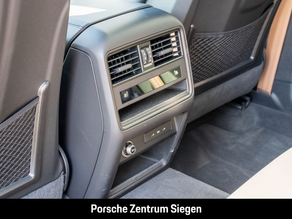 Porsche Cayenne 2025