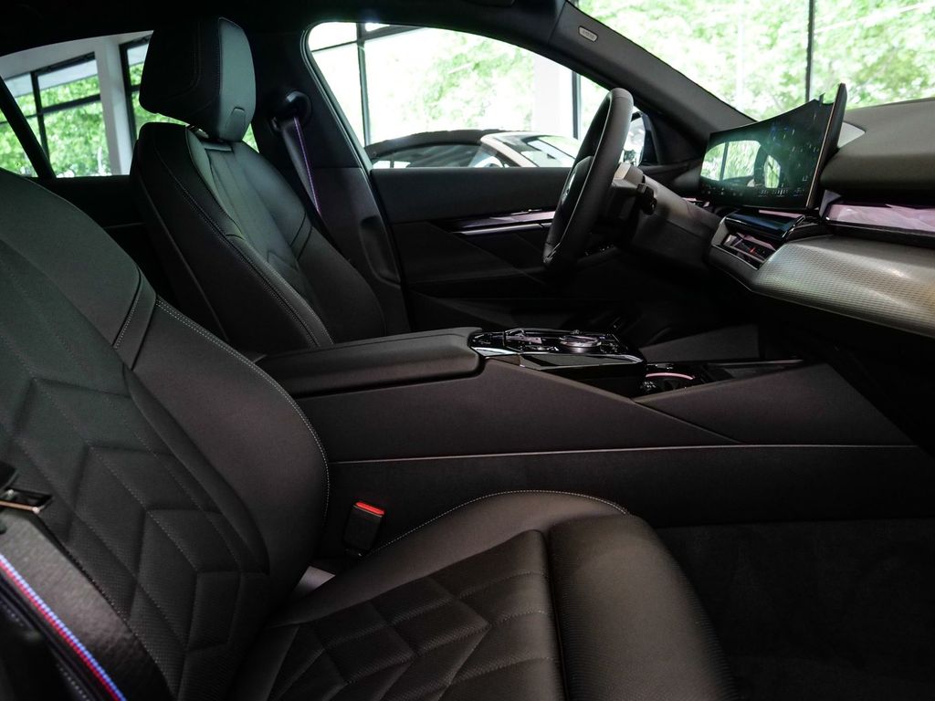 BMW i5 2025