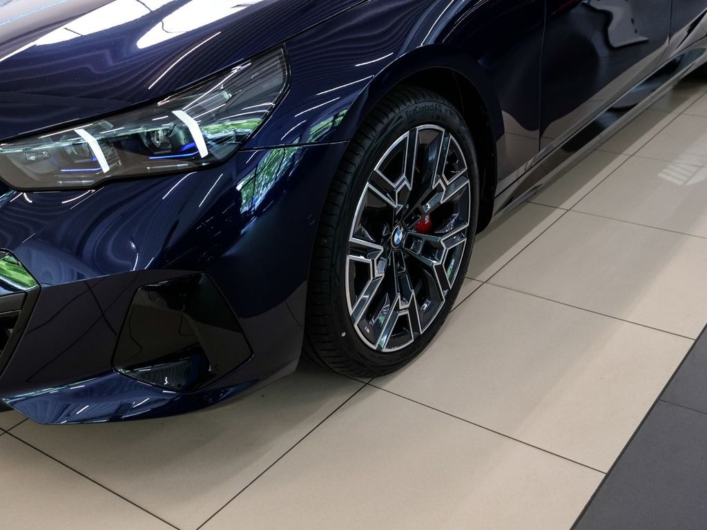 BMW i5 2025