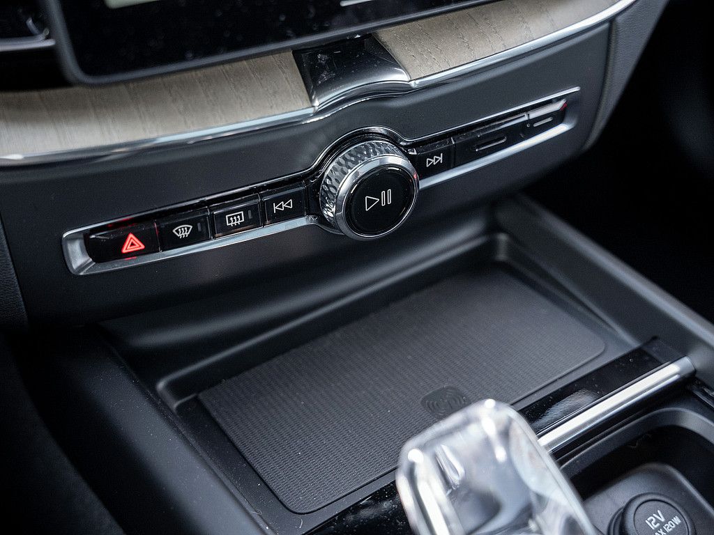 Volvo XC60 2025